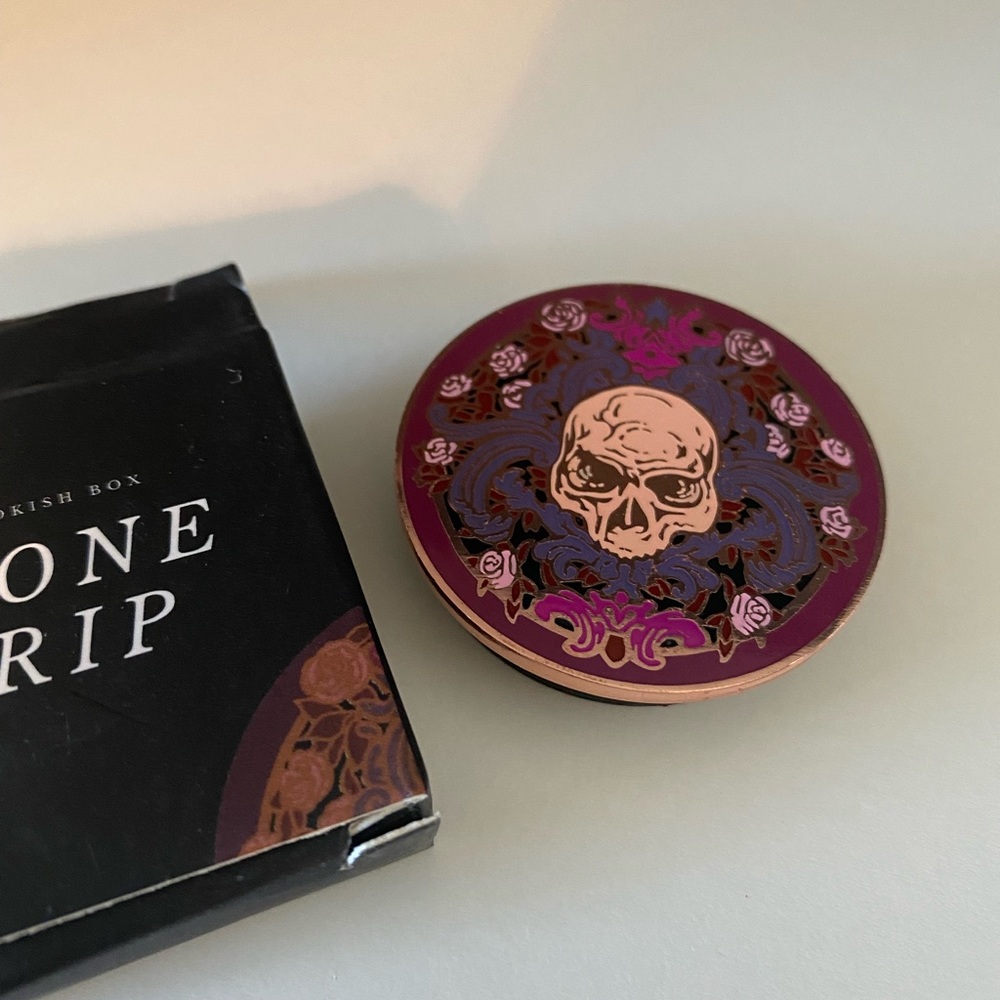 Bookish box phone grip